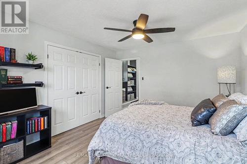 4342 Meadowvale Lane, Ottawa, ON 