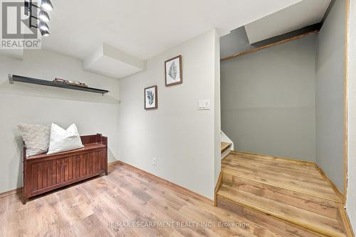 19 Hillsdale Court, Hamilton, ON 