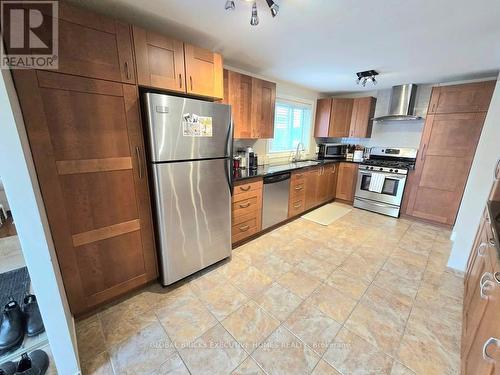MAIN - 27 BROWNING TRAIL , Barrie, Ontario L4N 5A5 4