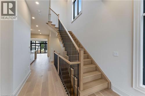 335 Helen Lawson Lane, Oakville, ON 