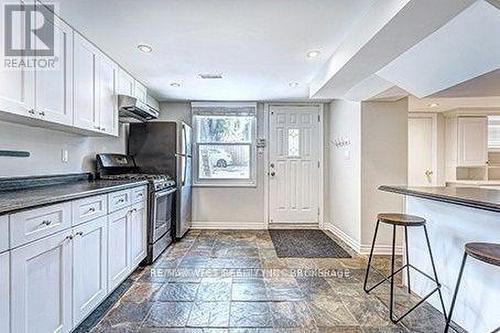 811 Coxwell Avenue, Toronto, ON 