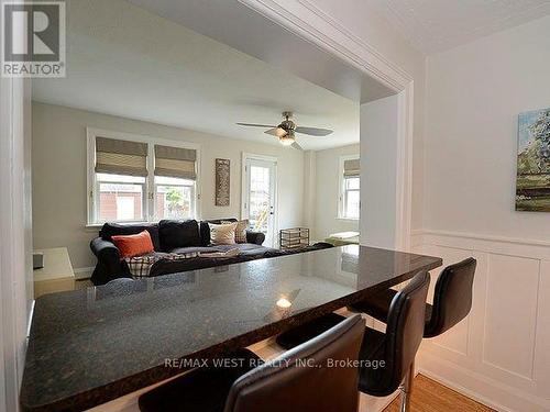 811 Coxwell Avenue, Toronto, ON 