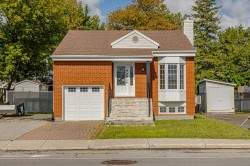 473 Av. Marc-Aurèle-Fortin Laval (Sainte-Rose), QC H7L 5M3