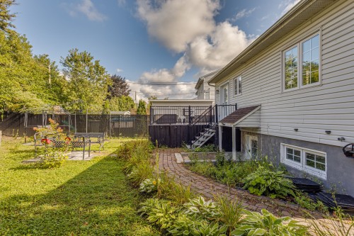 Cour - 473 Av. Marc-Aurèle-Fortin, Laval (Sainte-Rose), QC 