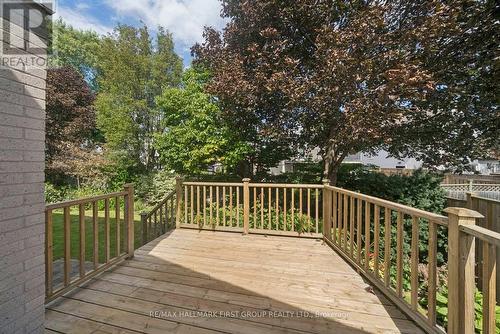 Mature Landscaping - 920 Essa Crescent, Pickering, ON 