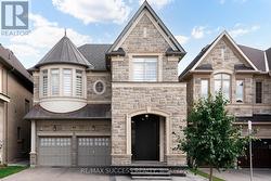 62 THRESHING MILL BOULEVARD Oakville, ON L6H 7C5