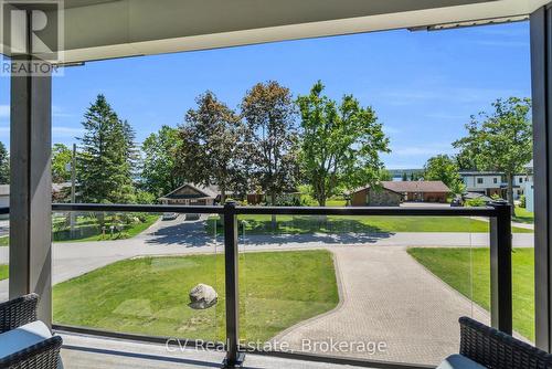 22 Baycrest Drive, Barrie (North Shore), ON 