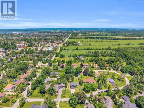 22 Baycrest Drive, Barrie (North Shore), ON 