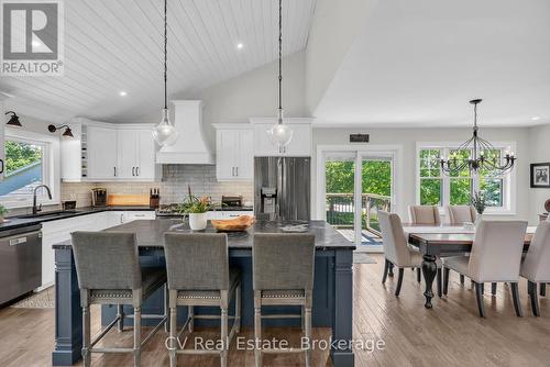 22 Baycrest Drive, Barrie (North Shore), ON 