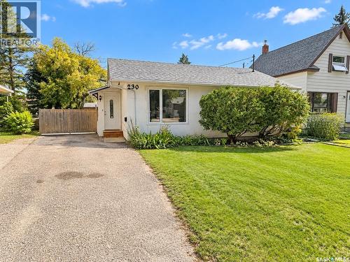 230 10Th Street Ne, Weyburn, SK 