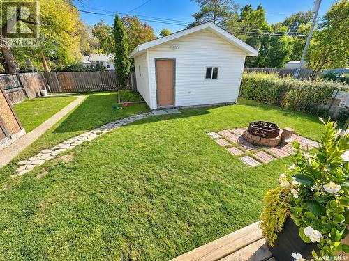 230 10Th Street Ne, Weyburn, SK 