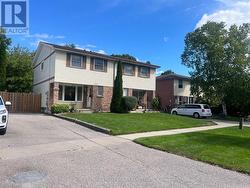 531 CAMELOT DRIVE Oshawa, ON L1K 1K3