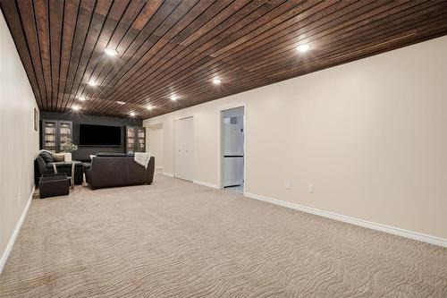 42 Gatineau Bay, Winnipeg, MB 