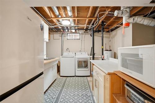 Laundry Room - 42 Gatineau Bay, Winnipeg, MB 
