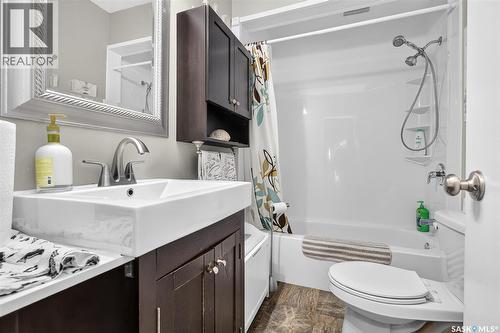 1225 Grafton Avenue, Moose Jaw, SK 