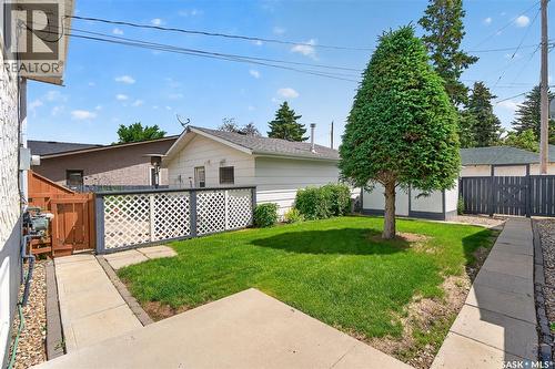 1225 Grafton Avenue, Moose Jaw, SK 