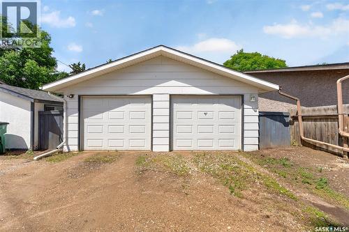 1225 Grafton Avenue, Moose Jaw, SK 