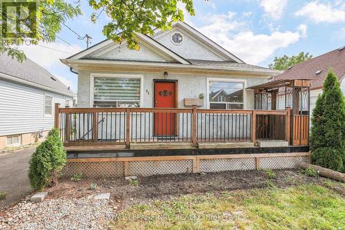 62 COSBY AVENUE  St. Catharines, ON L2M 5R5