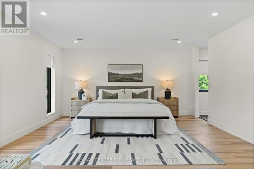 A king bed looks small in here! - 53900 Heritage Line, Bayham (Richmond), ON 