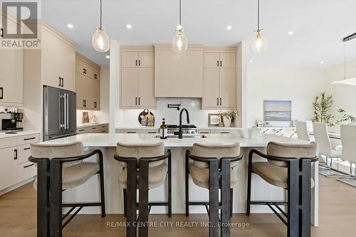 Large Island with plenty of seating - 53900 Heritage Line, Bayham (Richmond), ON 