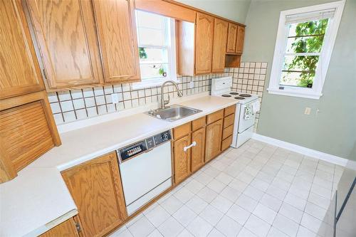 427 Truro Street, Winnipeg, MB 
