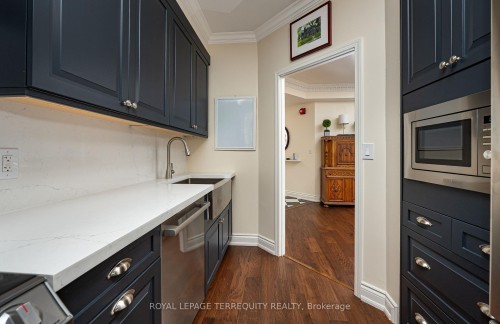 407-935 Royal York Road, Toronto, ON 