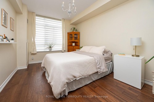 407-935 Royal York Road, Toronto, ON 