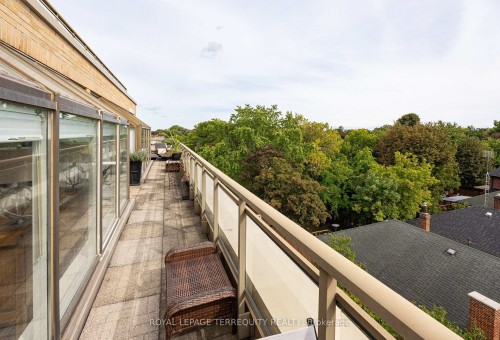 407-935 Royal York Road, Toronto, ON 