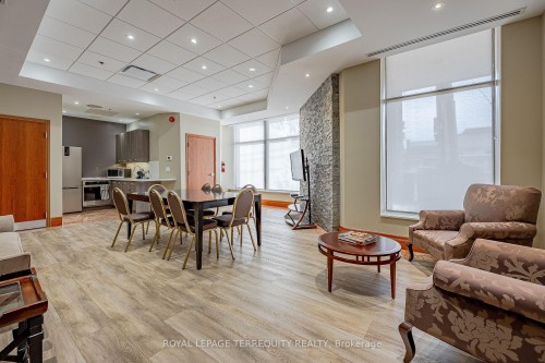 407-935 Royal York Road, Toronto, ON 