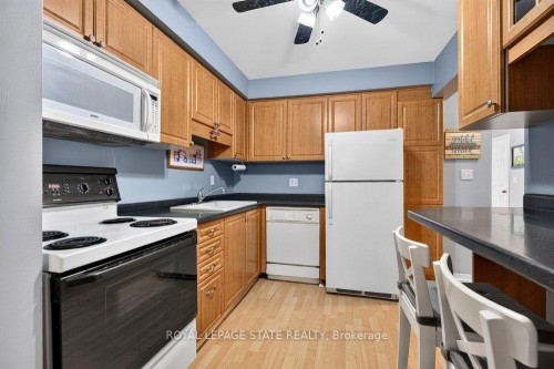 20-2 Royalwood Court, Hamilton, ON 