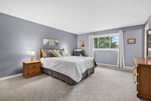 20-2 Royalwood Court, Hamilton, ON 