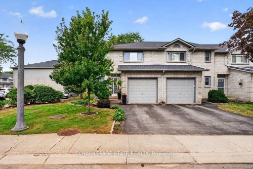 20-2 Royalwood Court, Hamilton, ON 