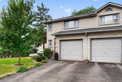 20-2 Royalwood Court, Hamilton, ON 