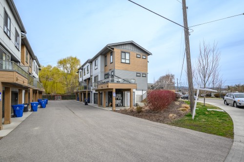 402-11581 Rogers Road, Lake Country, BC 