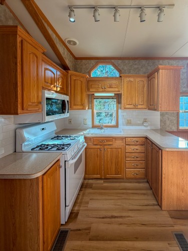 4906 Lynx Drive, Radium Hot Springs, BC 