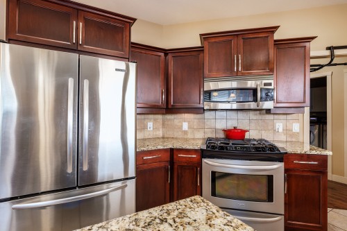 1377 Glenview Avenue, Kelowna, BC 