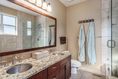 1377 Glenview Avenue, Kelowna, BC 