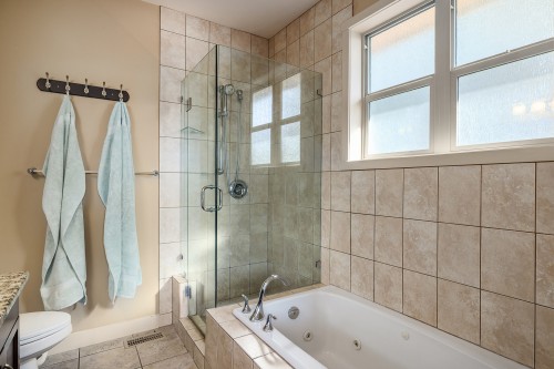 1377 Glenview Avenue, Kelowna, BC 