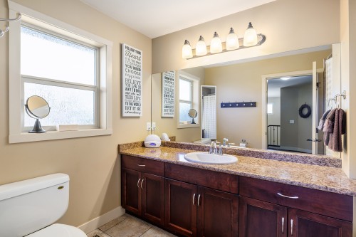 1377 Glenview Avenue, Kelowna, BC 