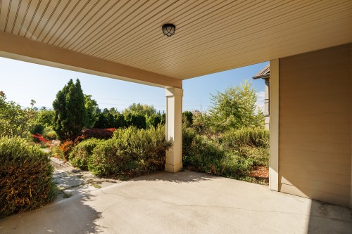 1377 Glenview Avenue, Kelowna, BC 