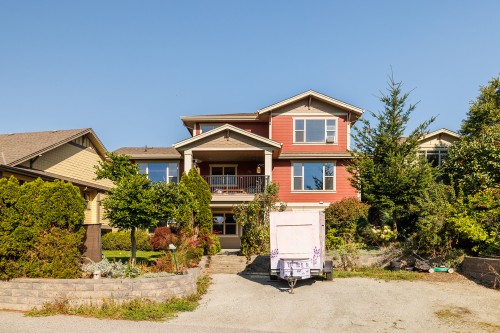 1377 Glenview Avenue, Kelowna, BC 