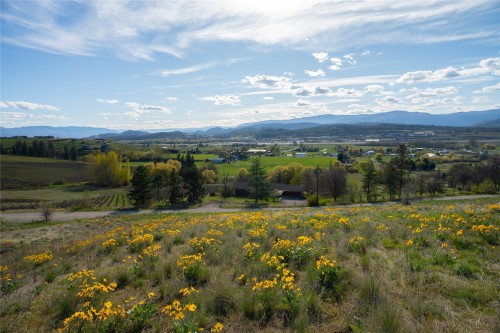 5152 Whitetail Drive, Kelowna, BC 