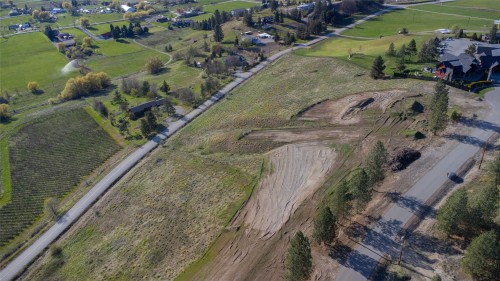 5152 Whitetail Drive, Kelowna, BC 
