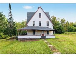 4 Yeamans RD Minto, NB E4B 2N2