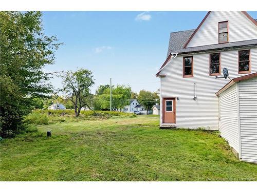 4 Yeamans Rd, Minto, NB 