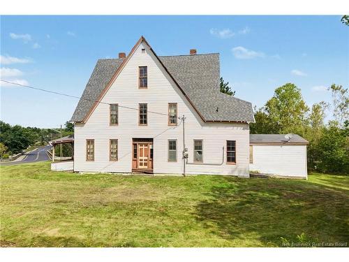 4 Yeamans Rd, Minto, NB 