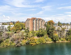 #309-105 Gorge Rd EASTVictoria, BC V9A 6Z2