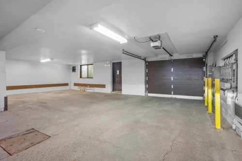 Garage - 2245 Rue St-Jacques, Montréal (Le Sud-Ouest), QC 
