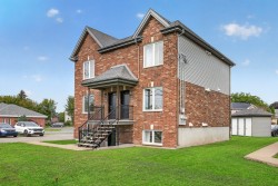 451  - 455 Boul. St-Luc Saint-Jean-Sur-Richelieu, QC J2W 1E7