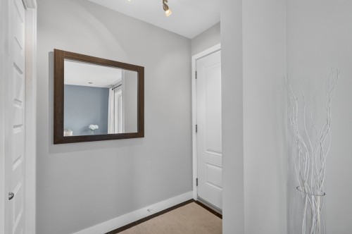 Hall d'entrée/Vestibule - 451  - 455 Boul. St-Luc, Saint-Jean-Sur-Richelieu, QC 